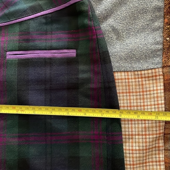 J. McLaughlin Scottish Plaid Fully Lined Mini Skirt with back vent. Size 2 - Picture 9 of 10